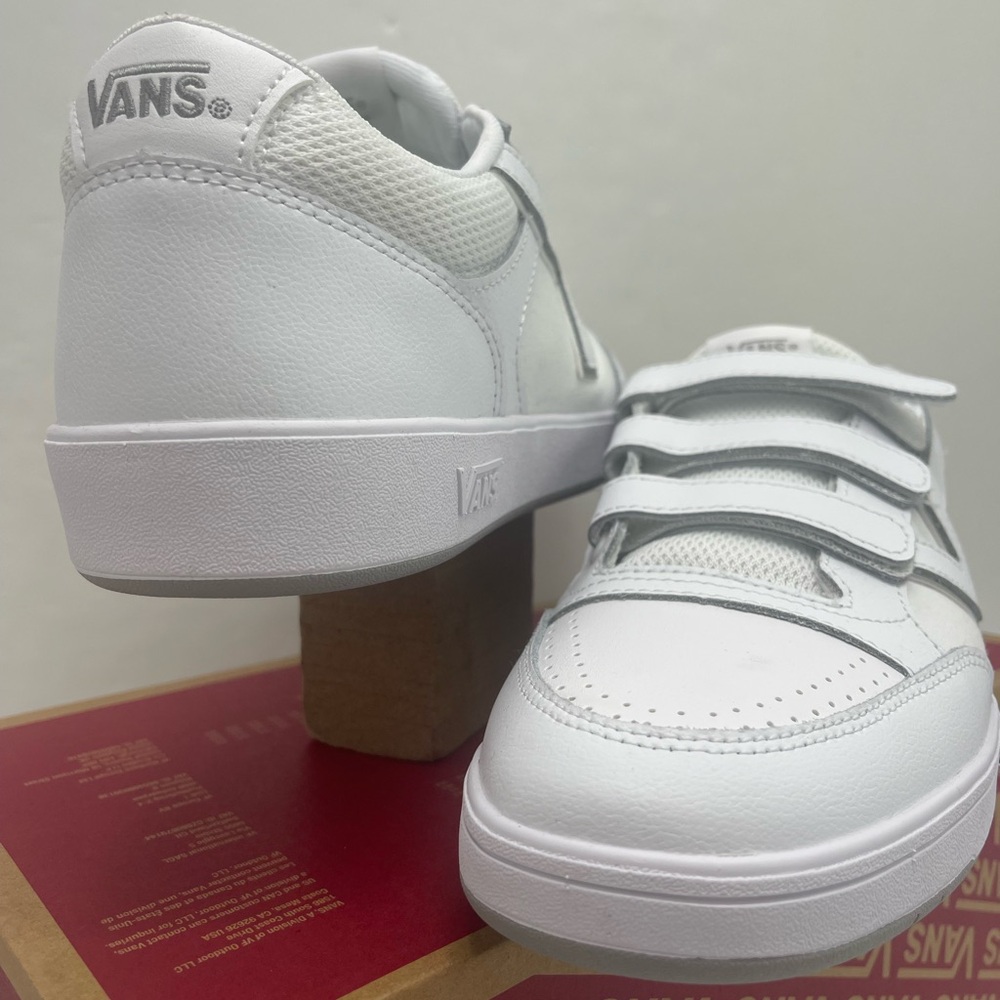 Vans Men’s Lowland Cc Velcro
Sport True White/Drizzle Sneakers
VN000CRJXP3 - Picture 8 of 16